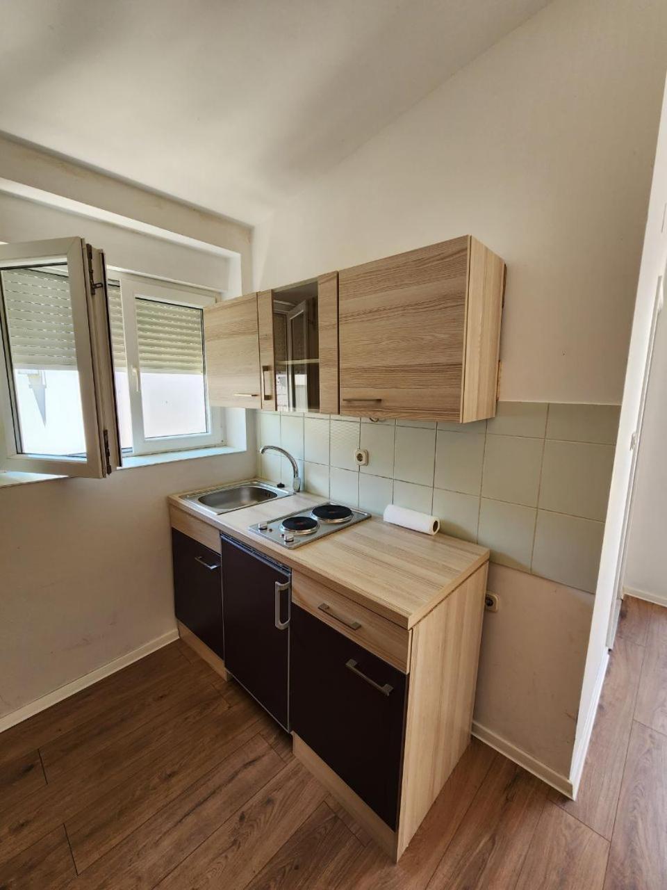 Apartmani Sole Vis Exterior photo
