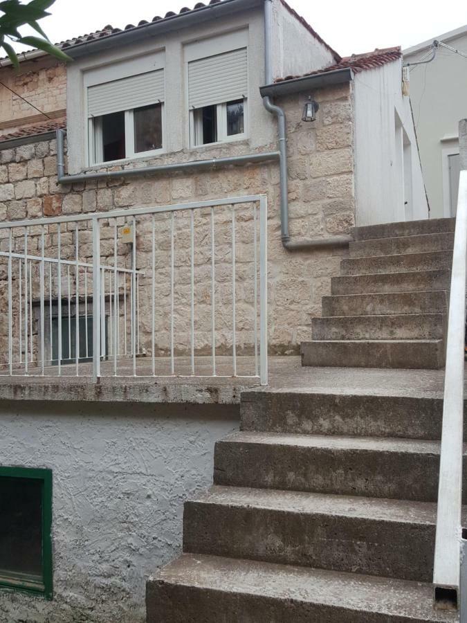 Apartmani Sole Vis Exterior photo